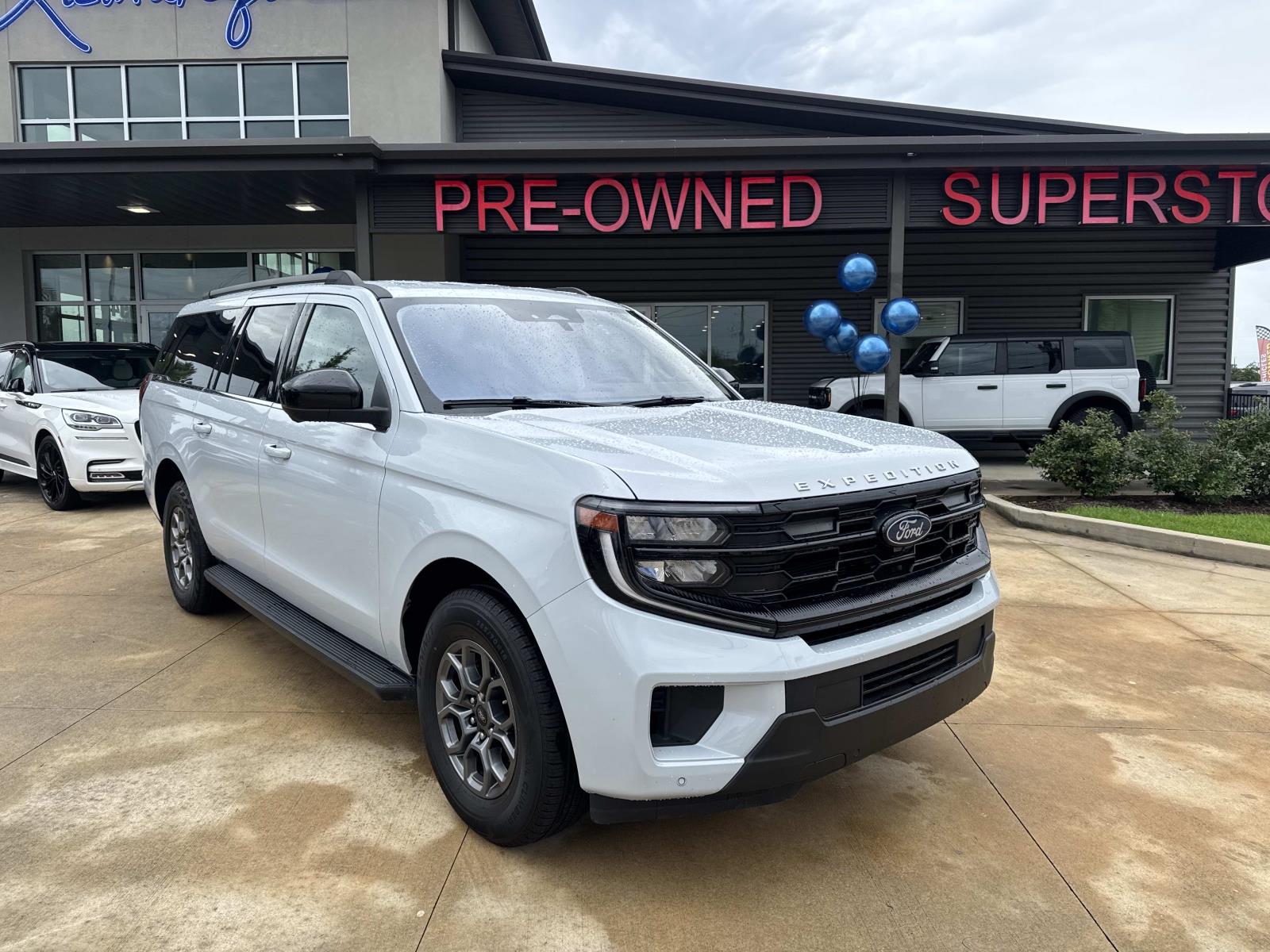 2025 Ford Expedition MAX Active