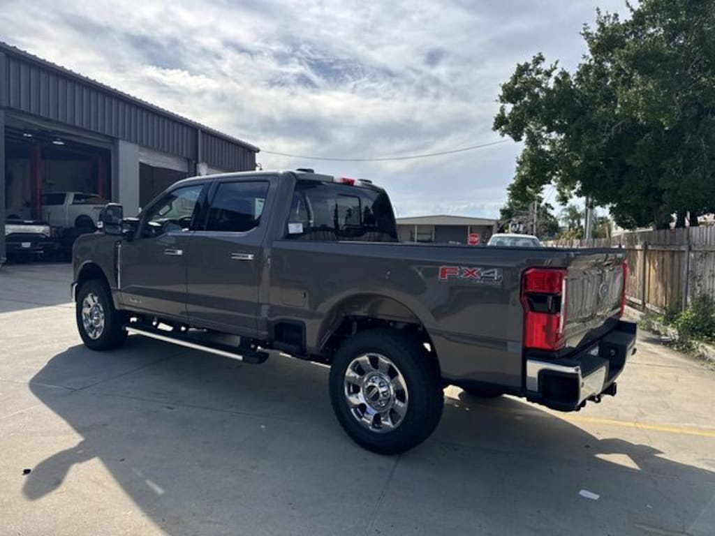 New 2026 Ford F-250SD Lariat Truck