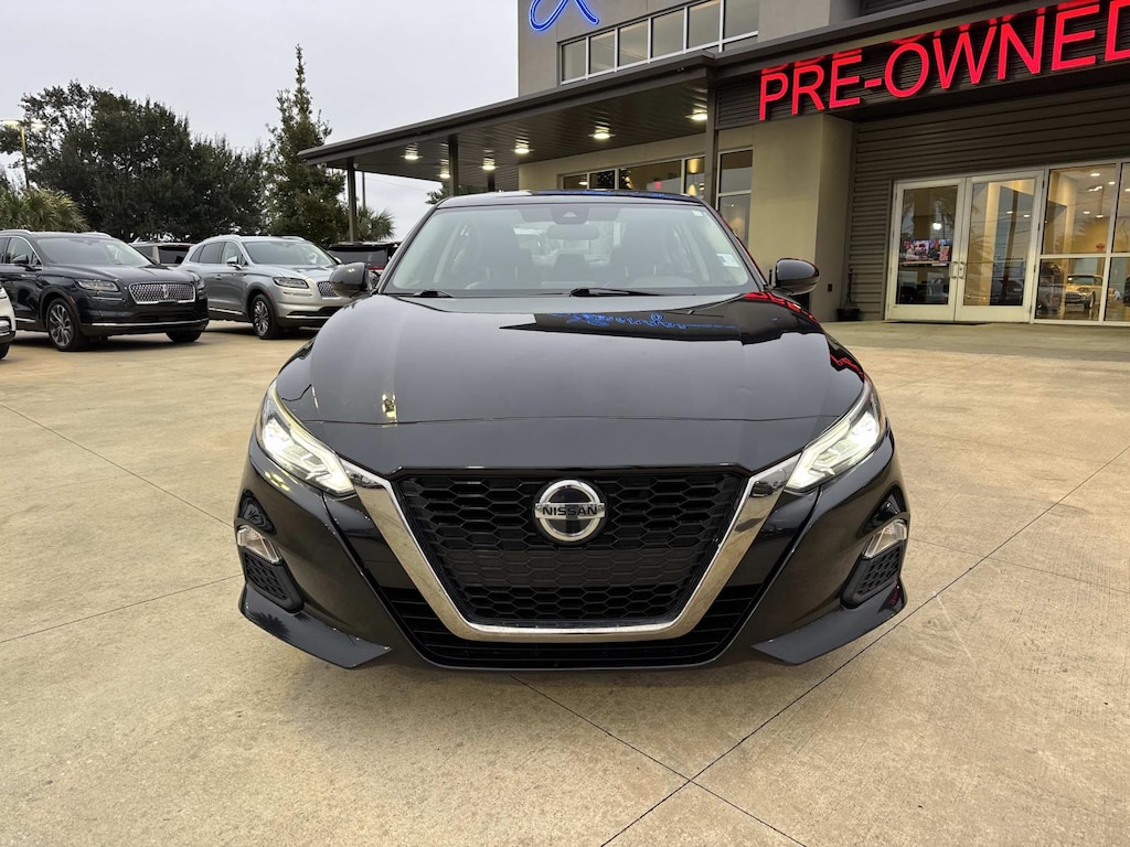 Used 2020 Nissan Altima 2.5 SR Sedan Car