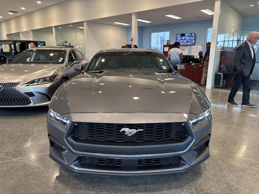 Used 2025 Ford Mustang EcoBoost Fastback Car