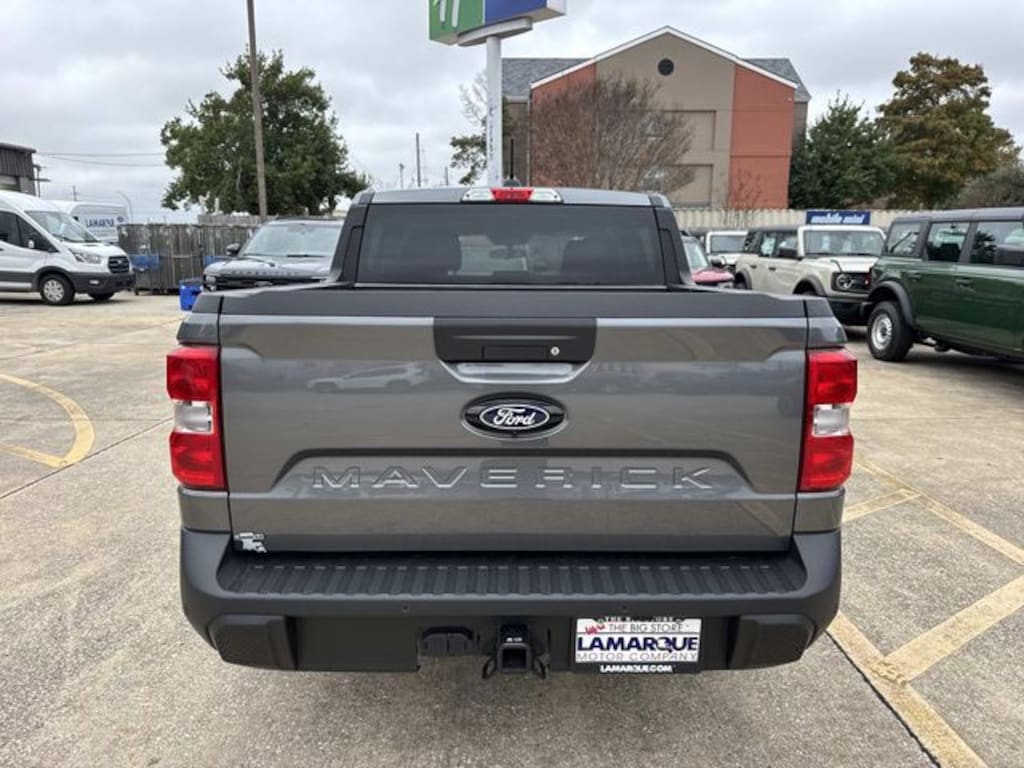 New 2025 Ford Maverick XL Truck