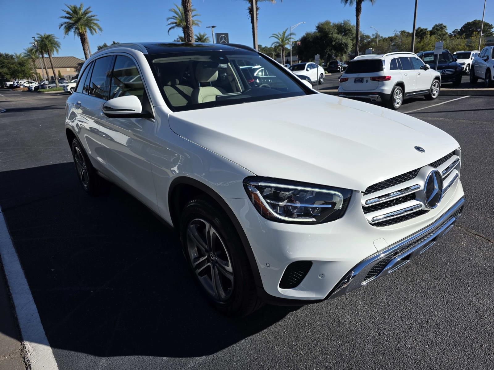 2021 Mercedes Benz GLC 300 photo 4