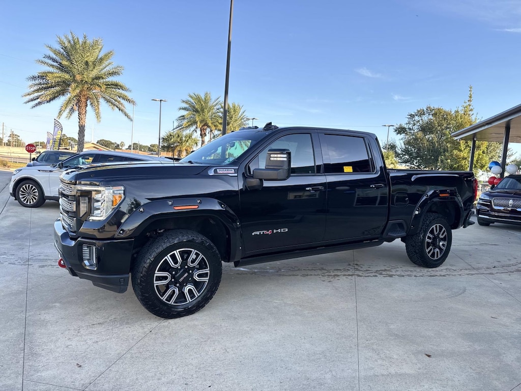 Used 2021 GMC Sierra 2500HD 4WD Crew Cab 159 AT4 Crew Cab Pickup