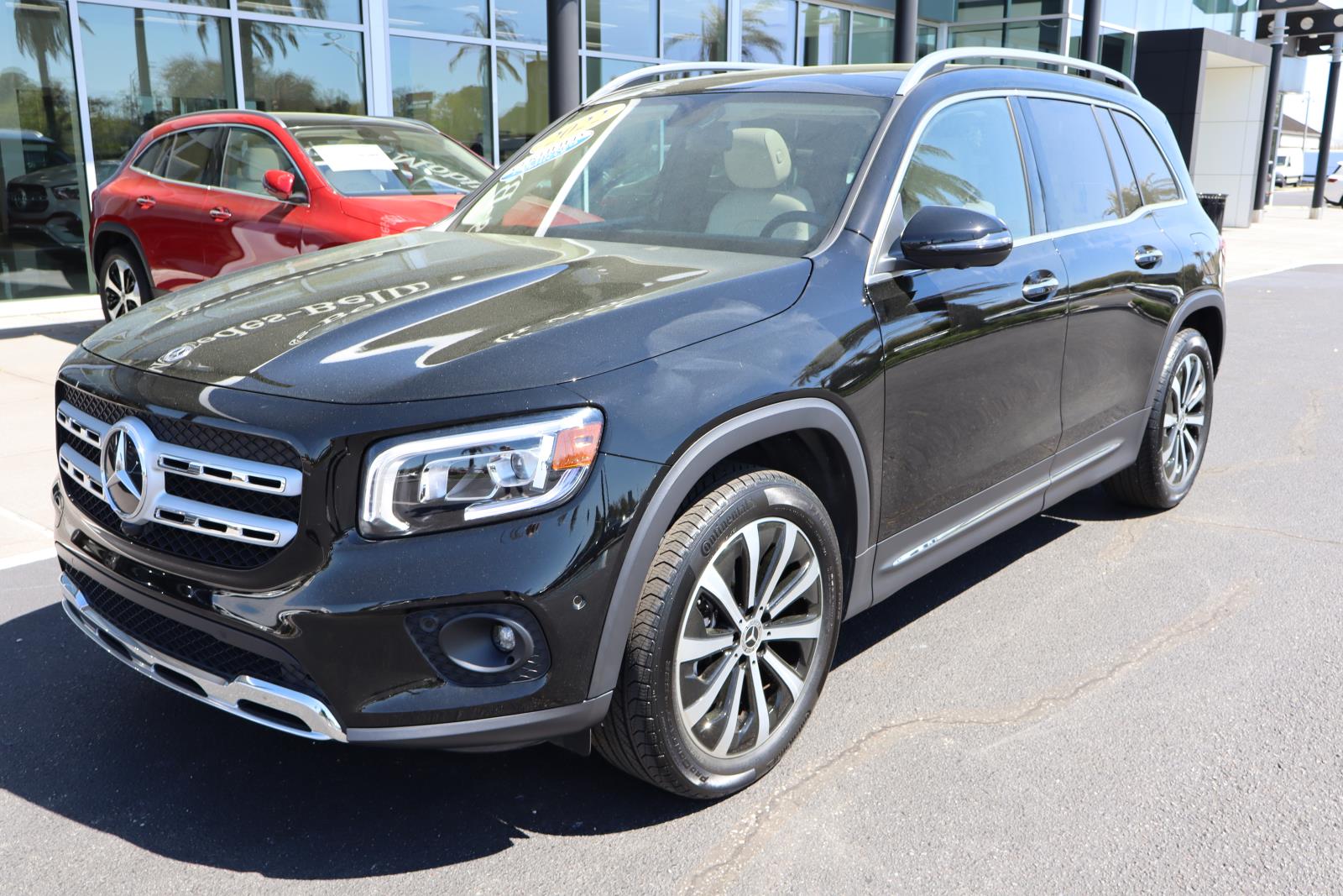 2022 Mercedes Benz GLB 250 photo 2