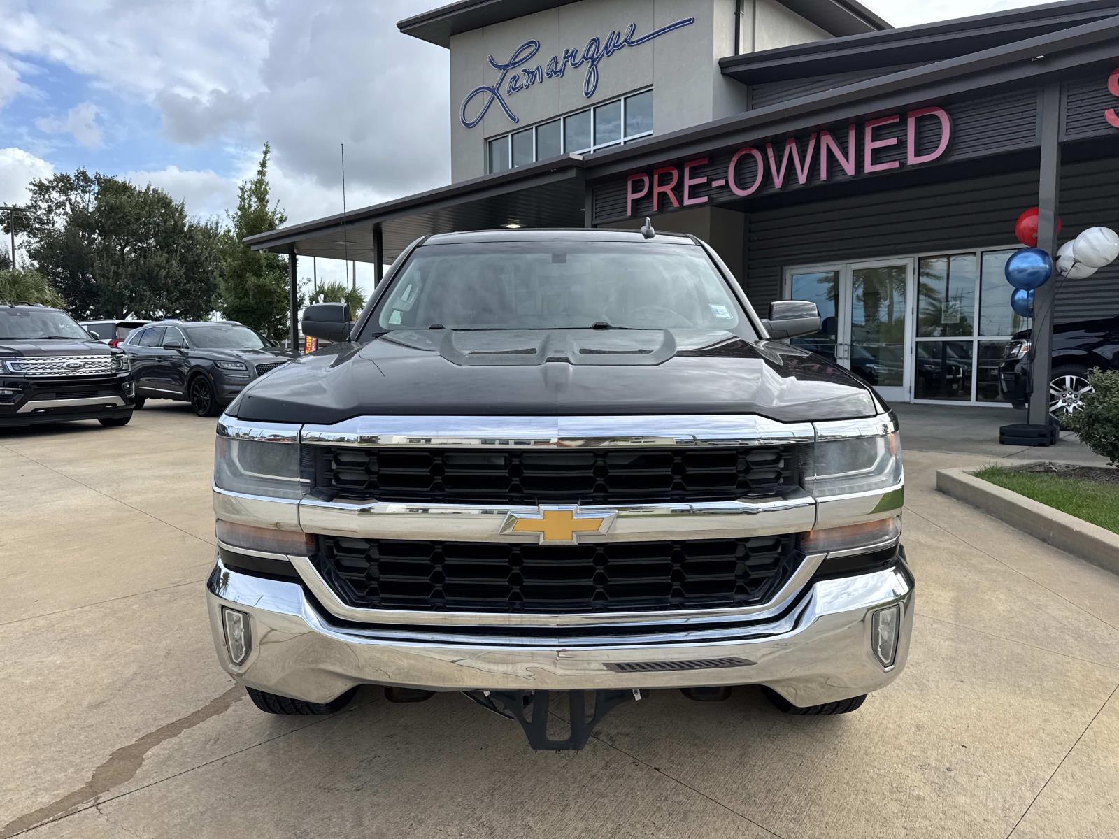2016 Chevrolet Silverado 1500 LT photo 3