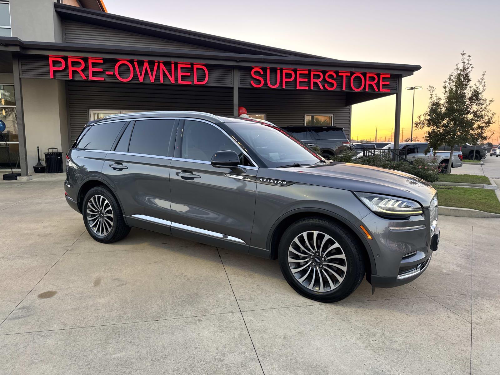 2022 Lincoln Aviator Reserve's photo