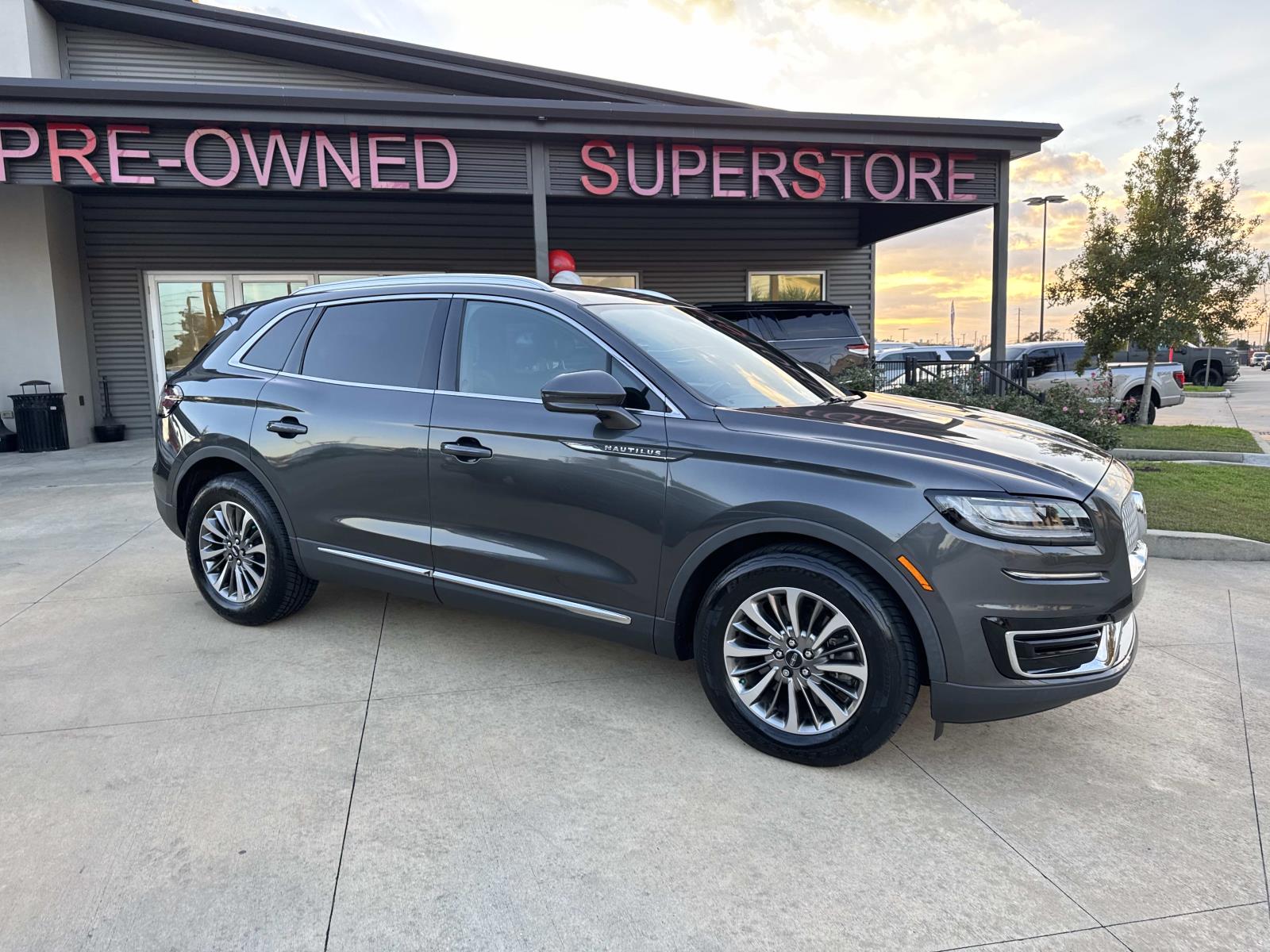 2020 Lincoln Nautilus Base's photo