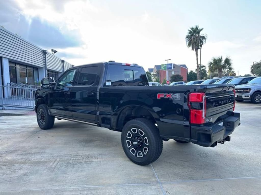 New 2025 Ford F-250SD Platinum Truck