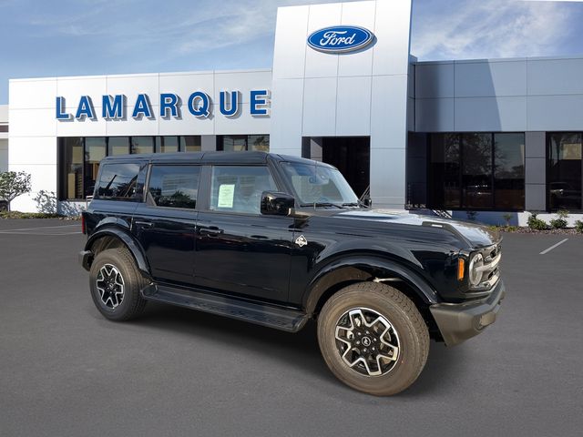 2025 Ford Bronco 4-Door Outer Banks's photo