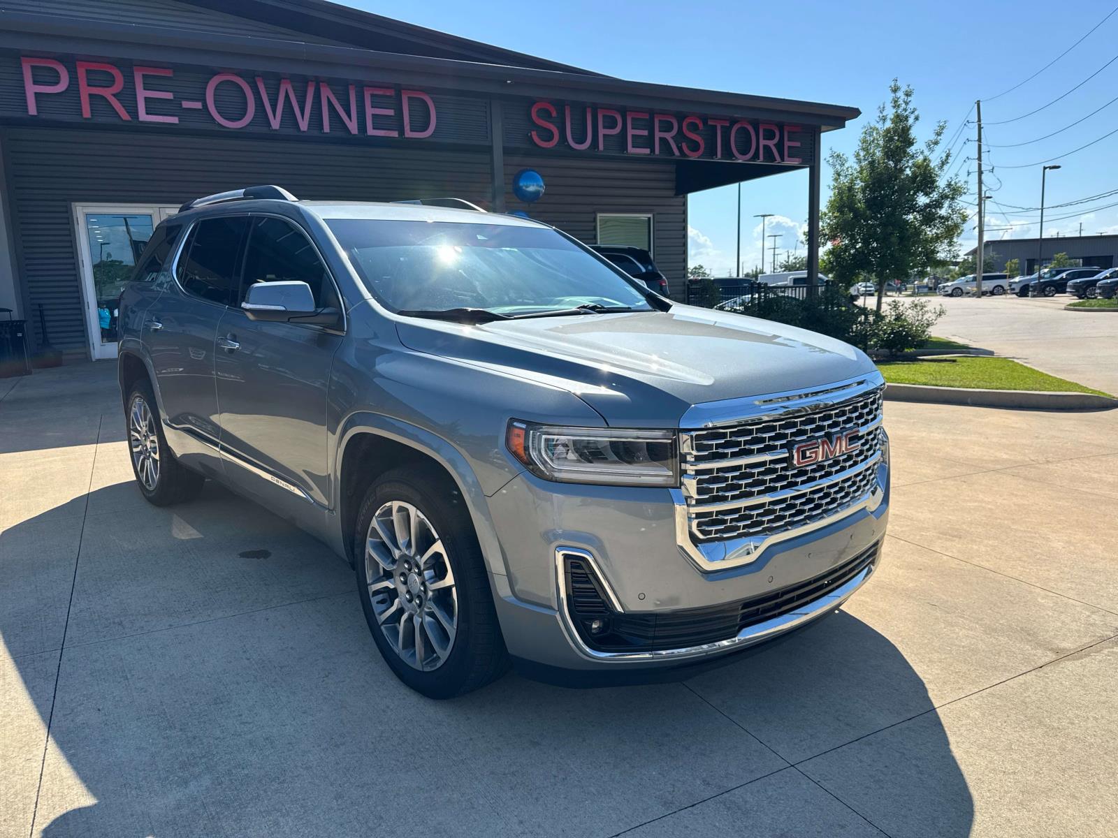 2023 GMC Acadia Denali FWD's photo