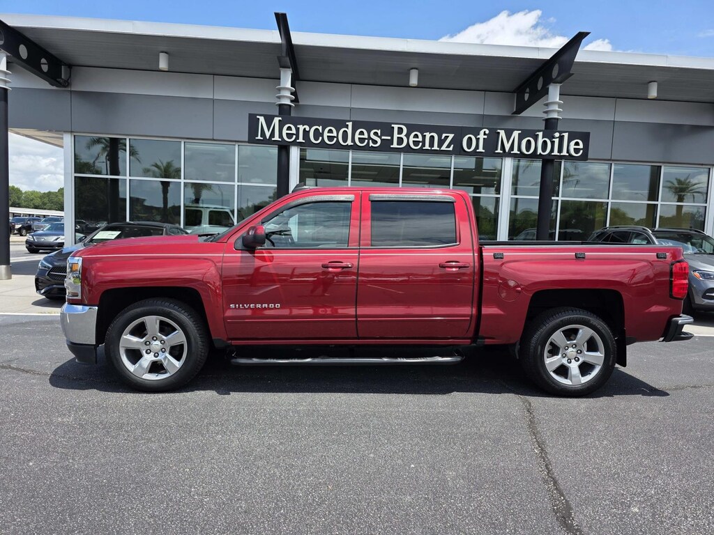 Used 2018 Chevrolet Silverado 1500 2WD Crew Cab 143.5 LT w/1LT Crew Cab Pickup