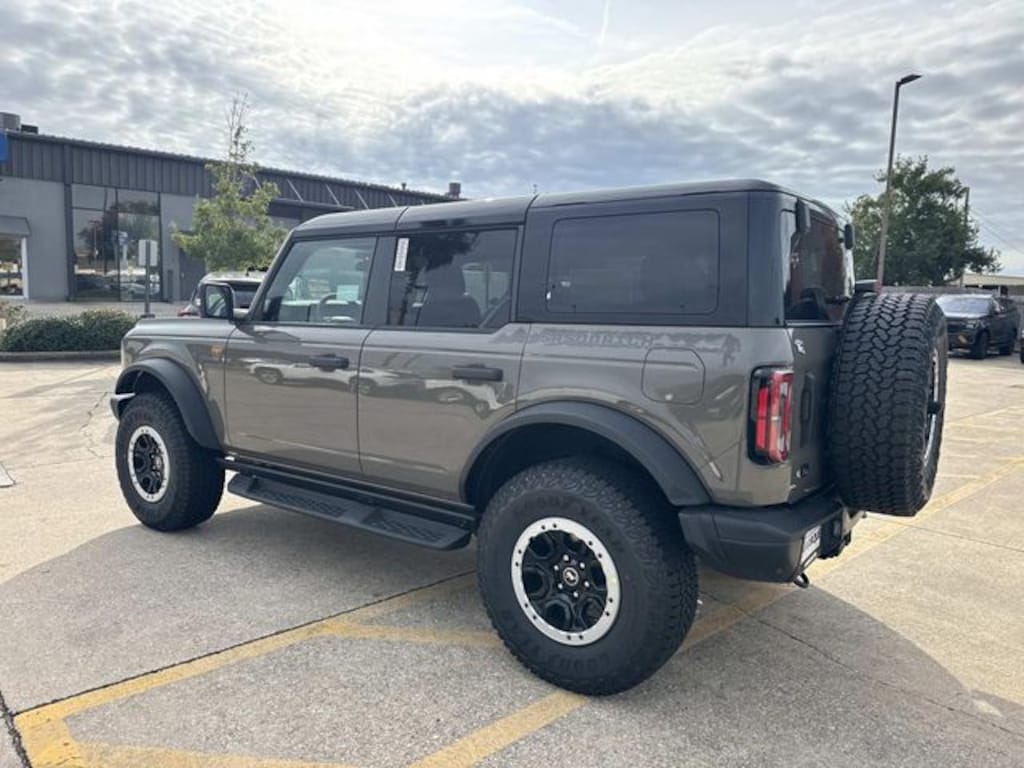 New 2025 Ford Bronco Badlands SUV