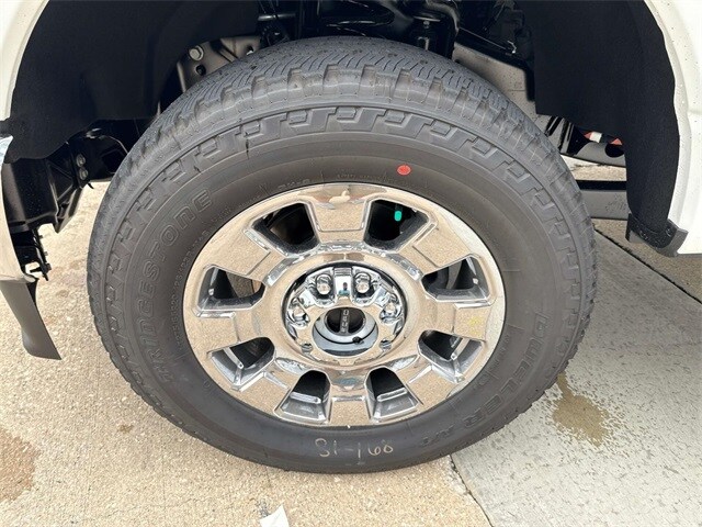 2025 Ford F-250 photo 3