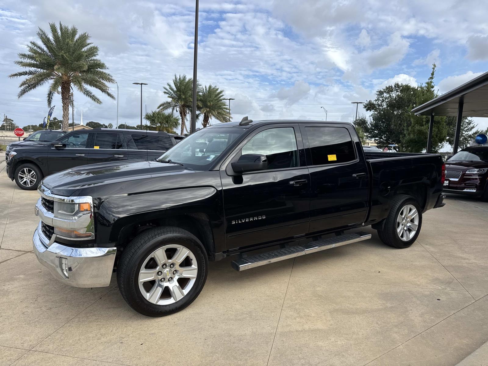 2016 Chevrolet Silverado 1500 LT photo 4