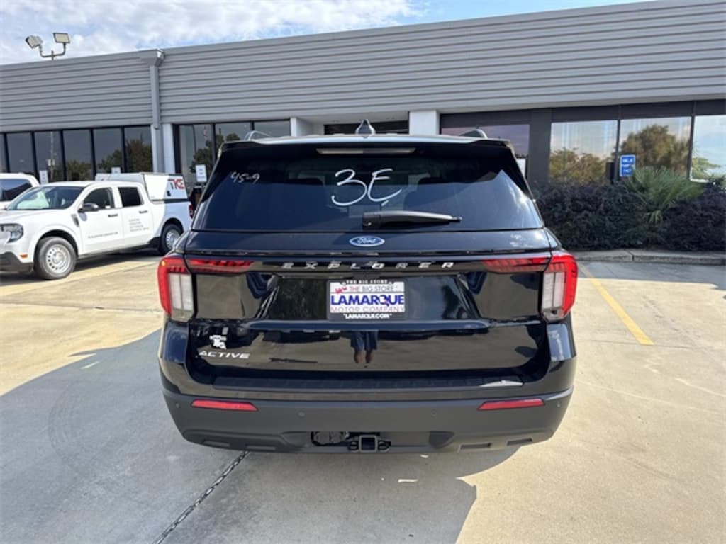 New 2025 Ford Explorer Active SUV