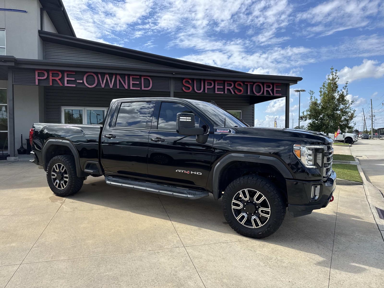 2023 GMC Sierra 2500HD AT4's photo