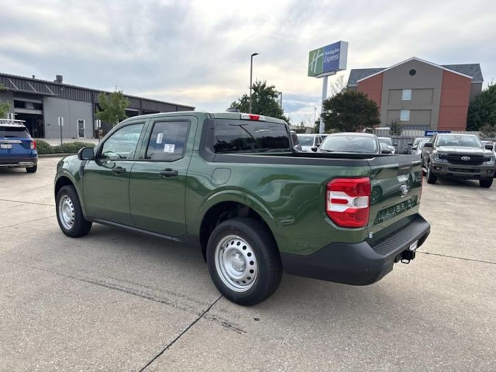 New 2025 Ford Maverick XL Truck