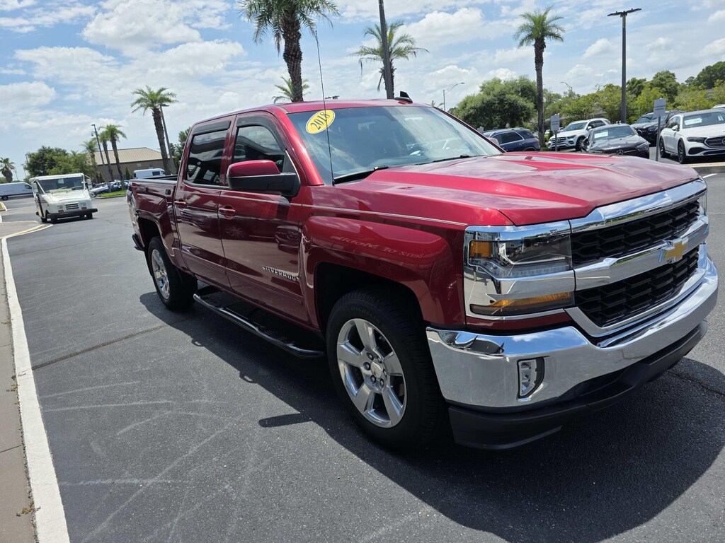 Used 2018 Chevrolet Silverado 1500 2WD Crew Cab 143.5 LT w/1LT Crew Cab Pickup