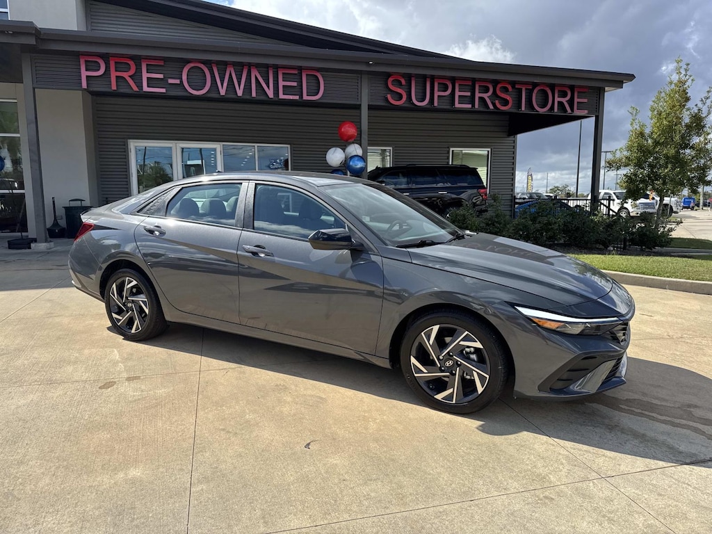 Used 2025 Hyundai Elantra SEL Sport IVT Car