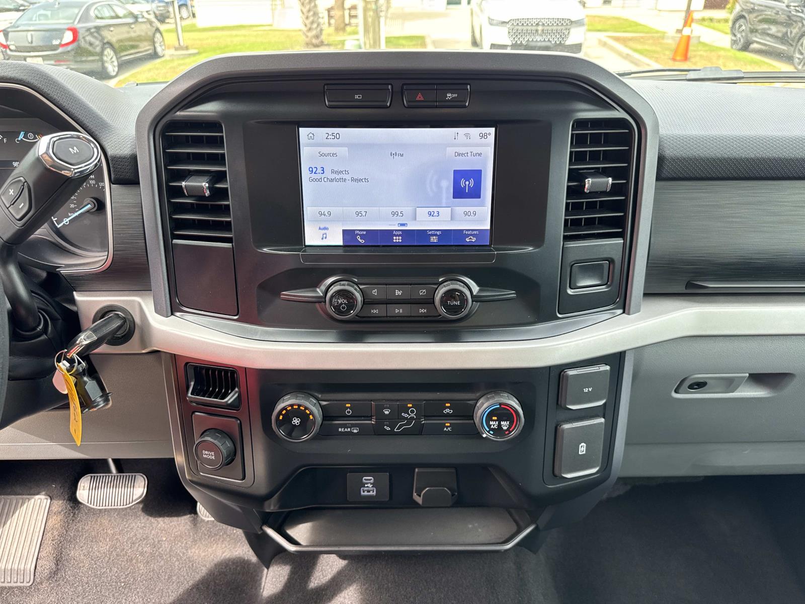 2023 Ford F-150 XLT - Photo 25