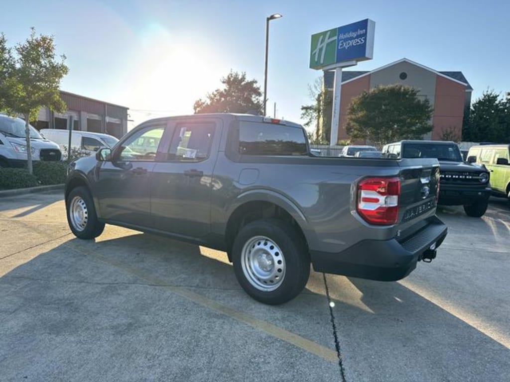 New 2025 Ford Maverick XL Truck