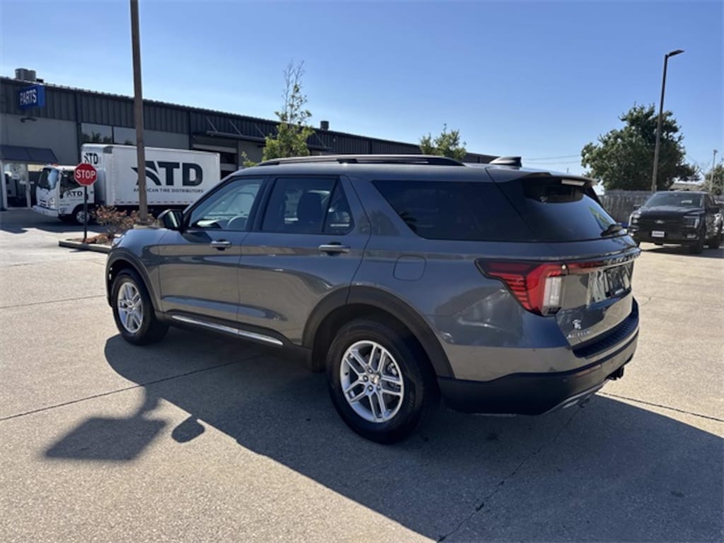 New 2025 Ford Explorer Active SUV