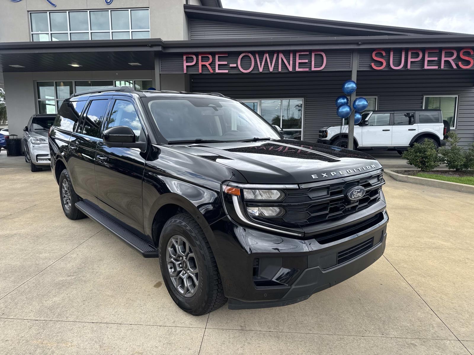 2025 Ford Expedition MAX Active