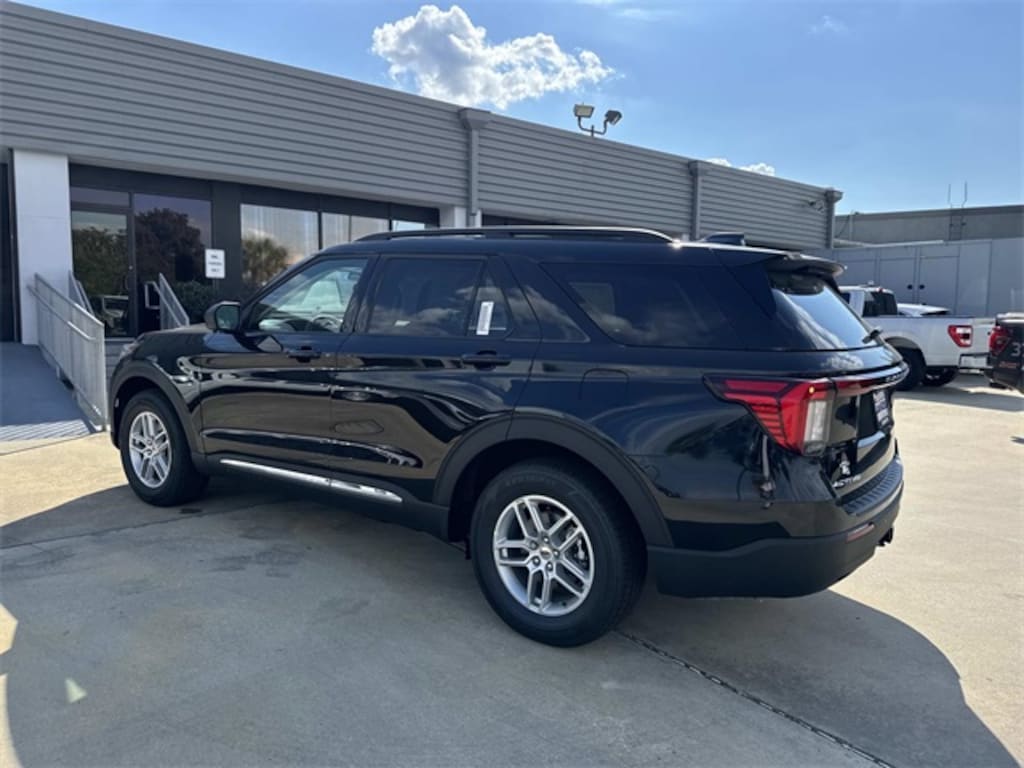 New 2025 Ford Explorer Active SUV
