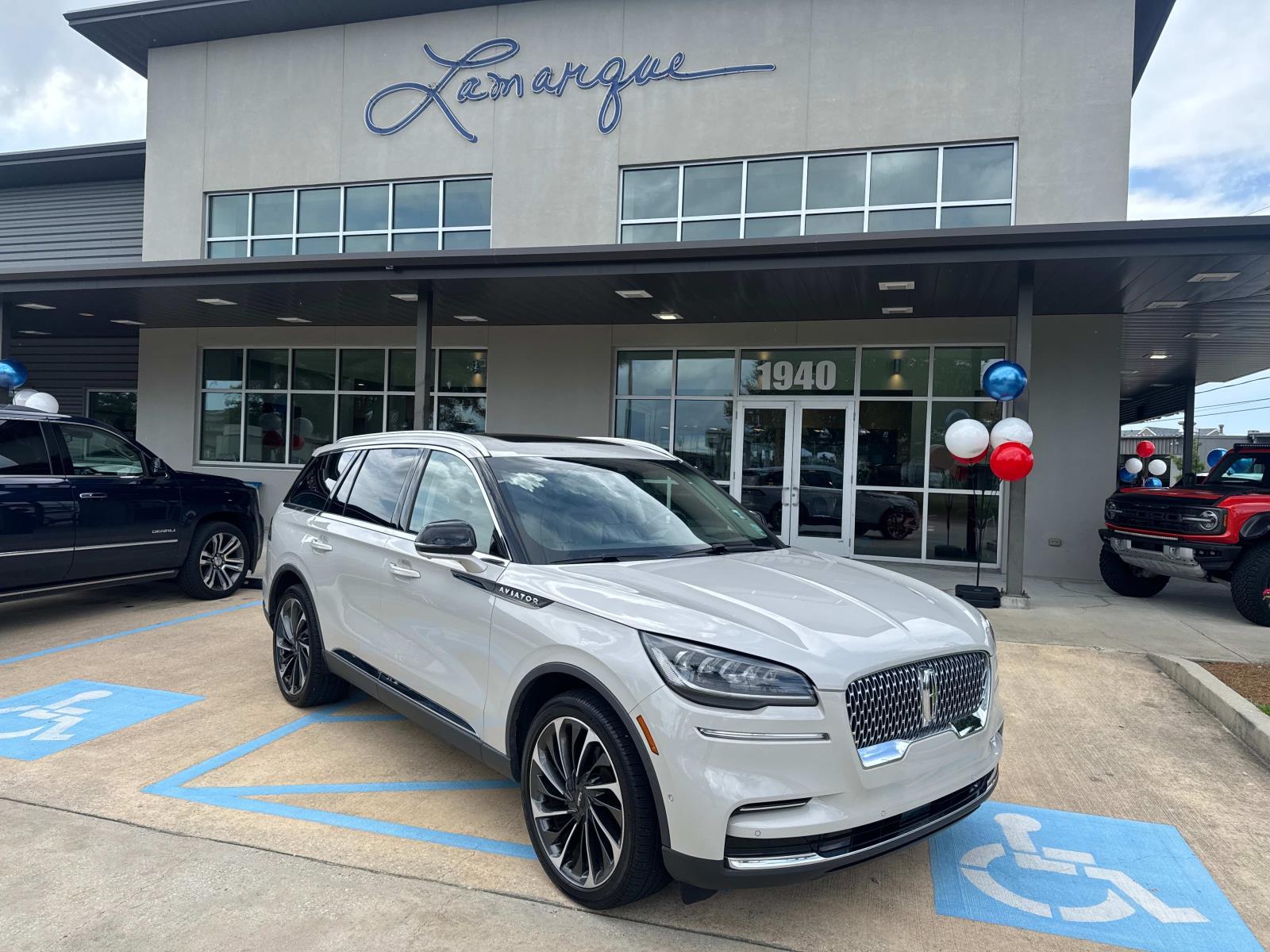2023 Lincoln Aviator