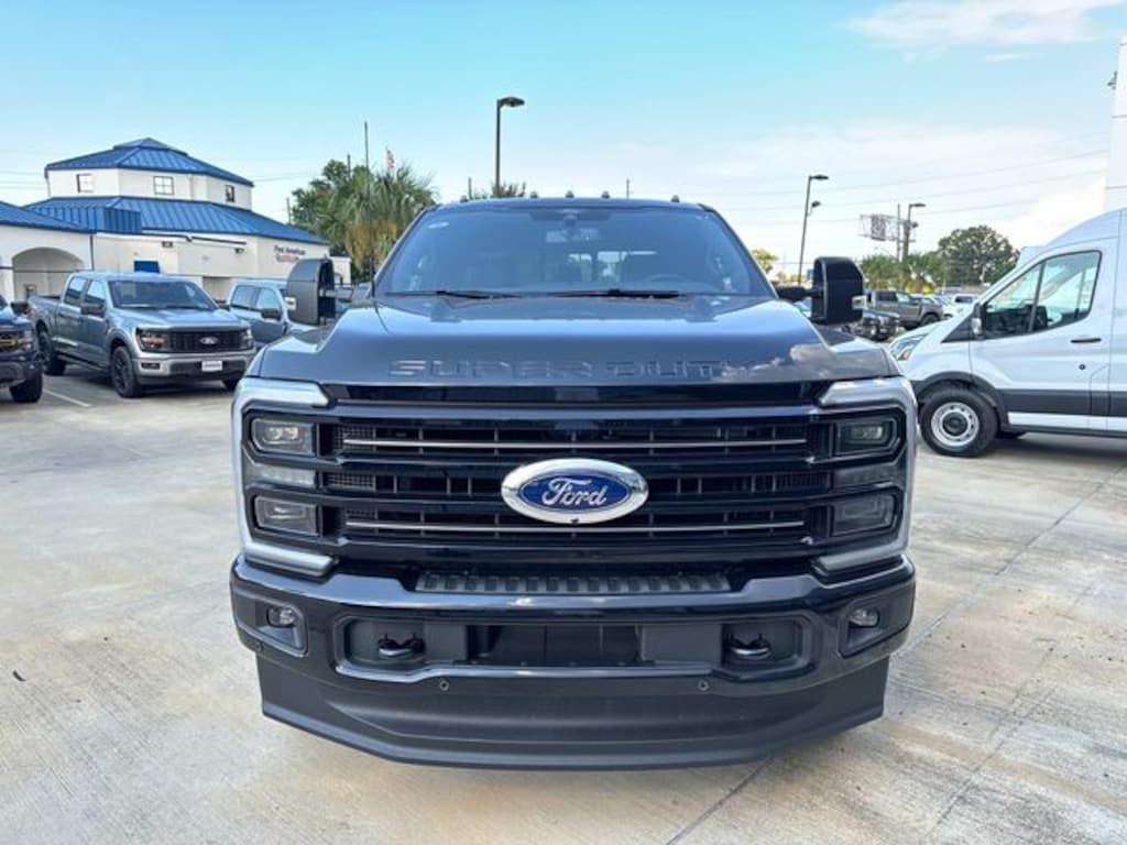New 2025 Ford F-250SD Platinum Truck