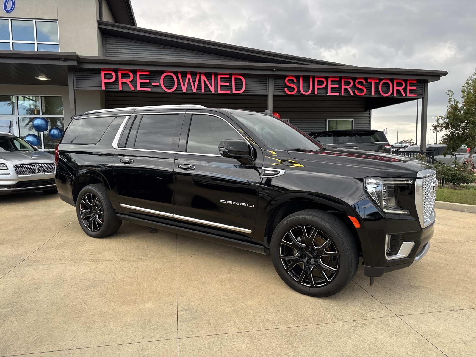 2024 GMC Yukon XL Denali's photo