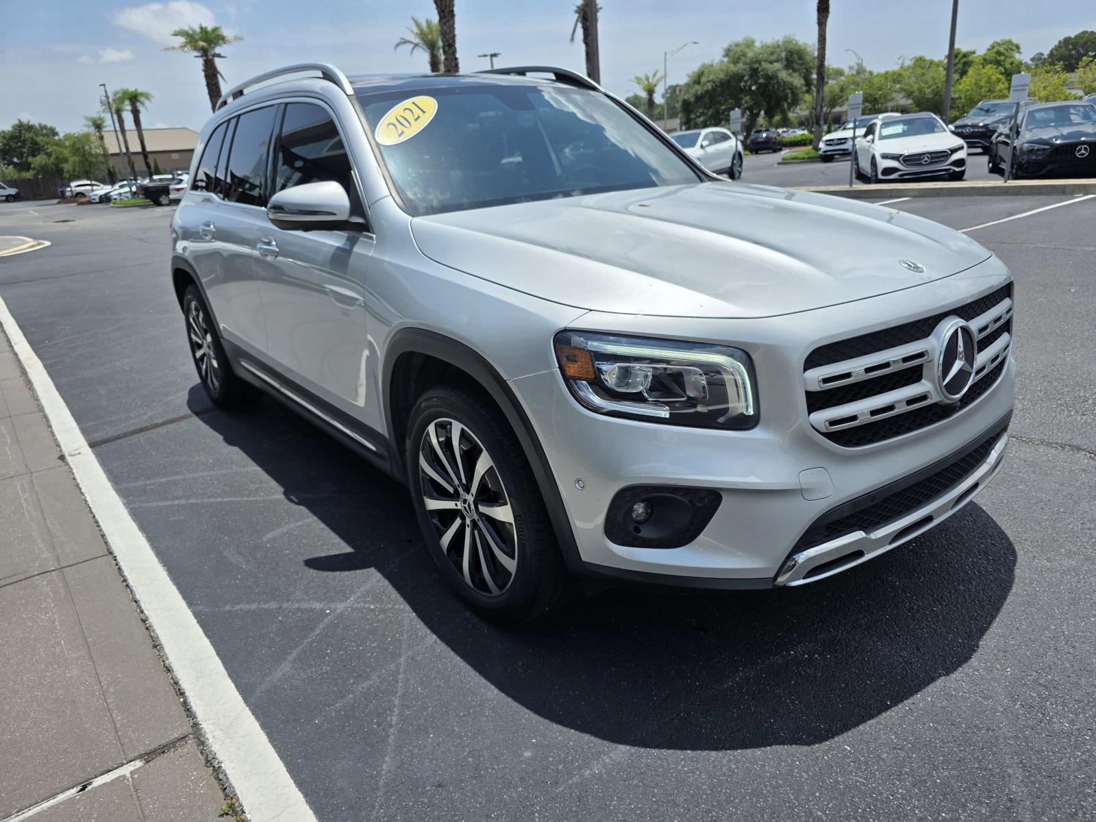 2021 Mercedes Benz GLB 250 photo 4