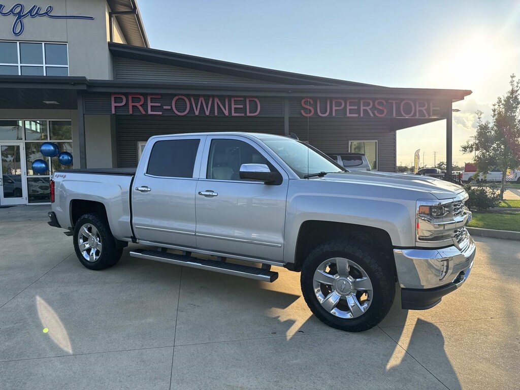 Used 2017 Chevrolet Silverado 1500 4WD Crew Cab 143.5 LTZ w/1LZ Crew Cab Pickup