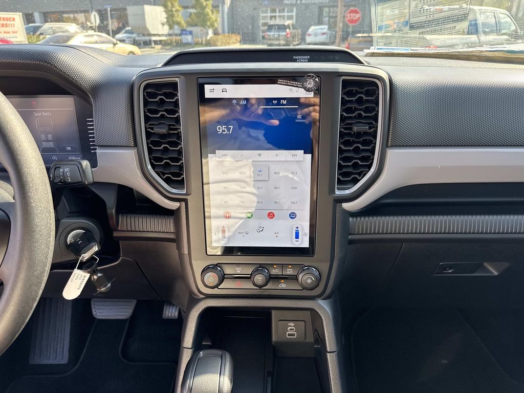 2025 Ford Ranger XL - Photo 9