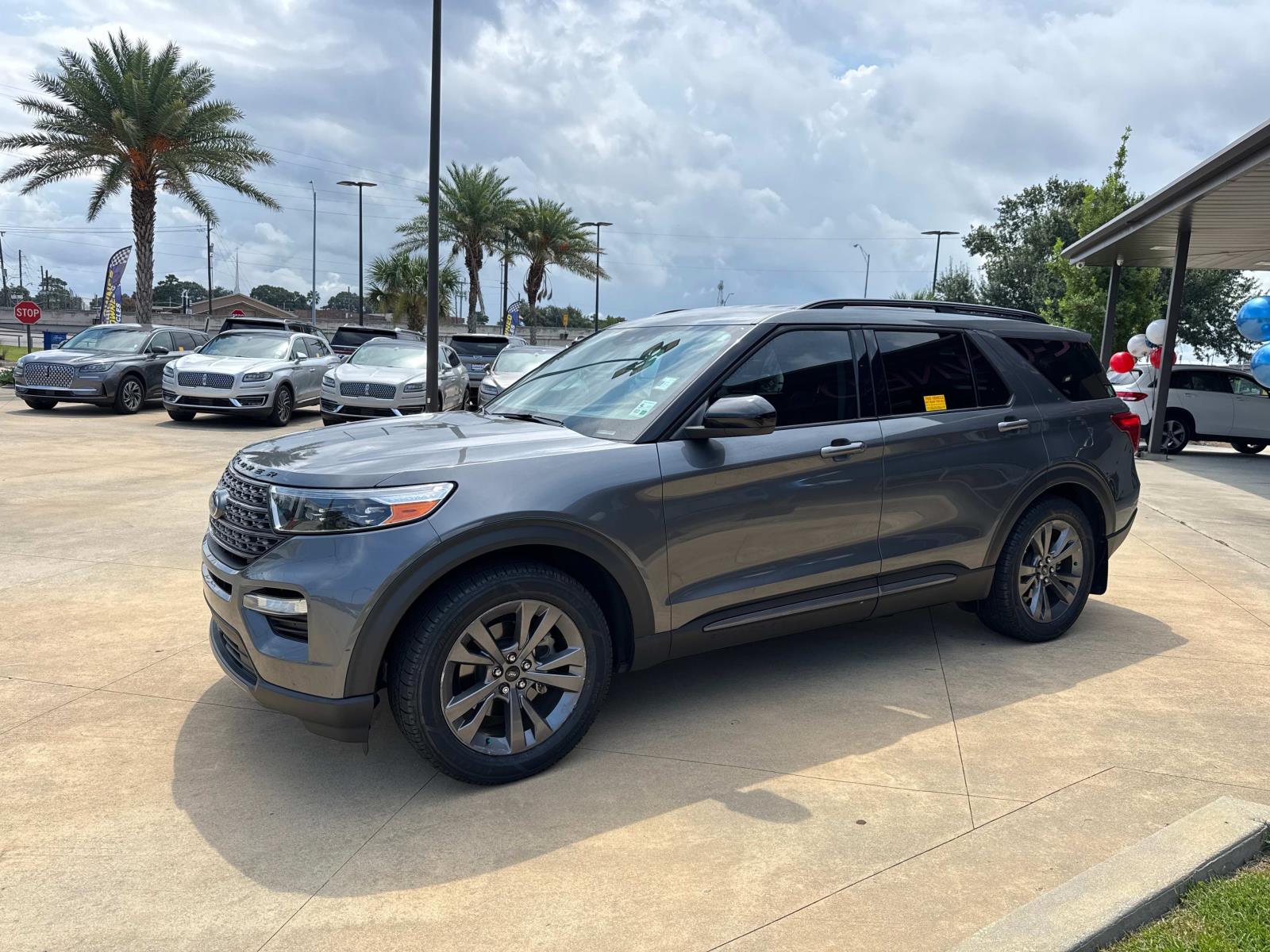 2022 Ford Explorer XLT photo 2