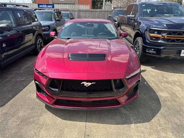 2025 Ford Mustang GT photo 2