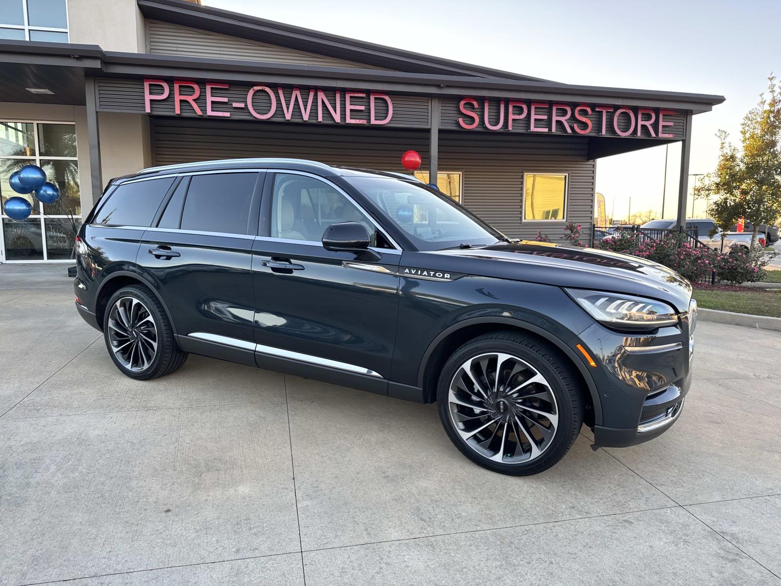 2023 Lincoln Aviator Reserve's photo