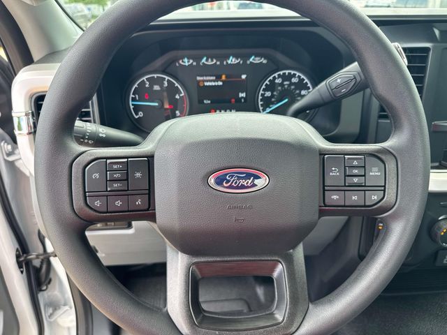 2025 Ford F-550 Super Duty Chassis Cab XL - Photo 7