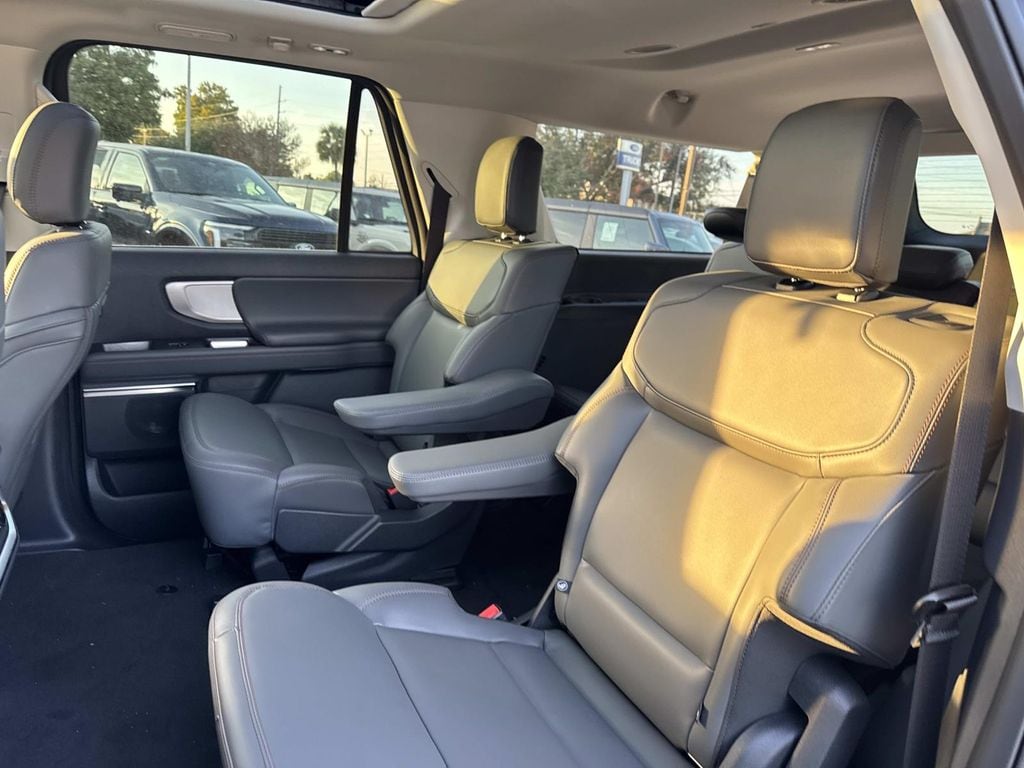 2025 Ford Expedition MAX Active - Photo 6