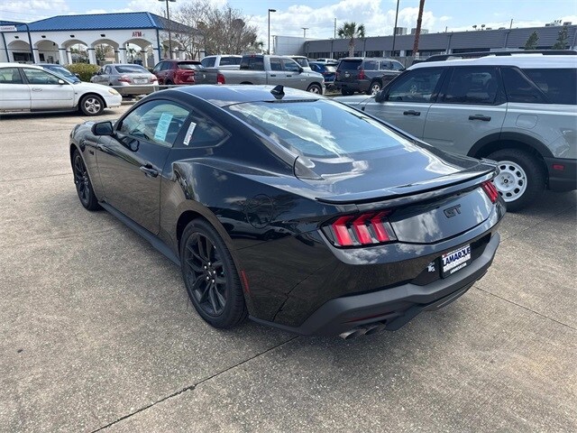 2025 Ford Mustang GT photo 3