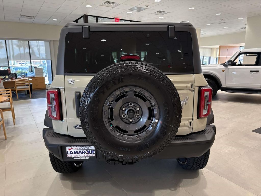 2025 Ford Bronco 4-Door Badlands