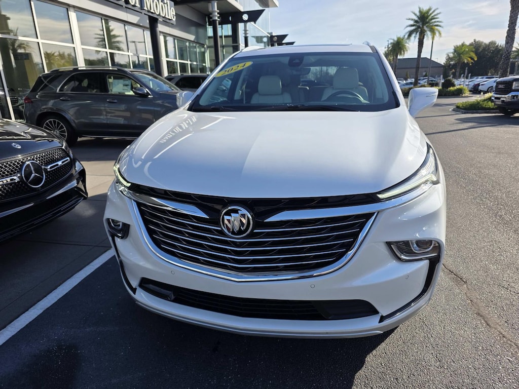 Used 2024 Buick Enclave FWD Essence Sport Utility
