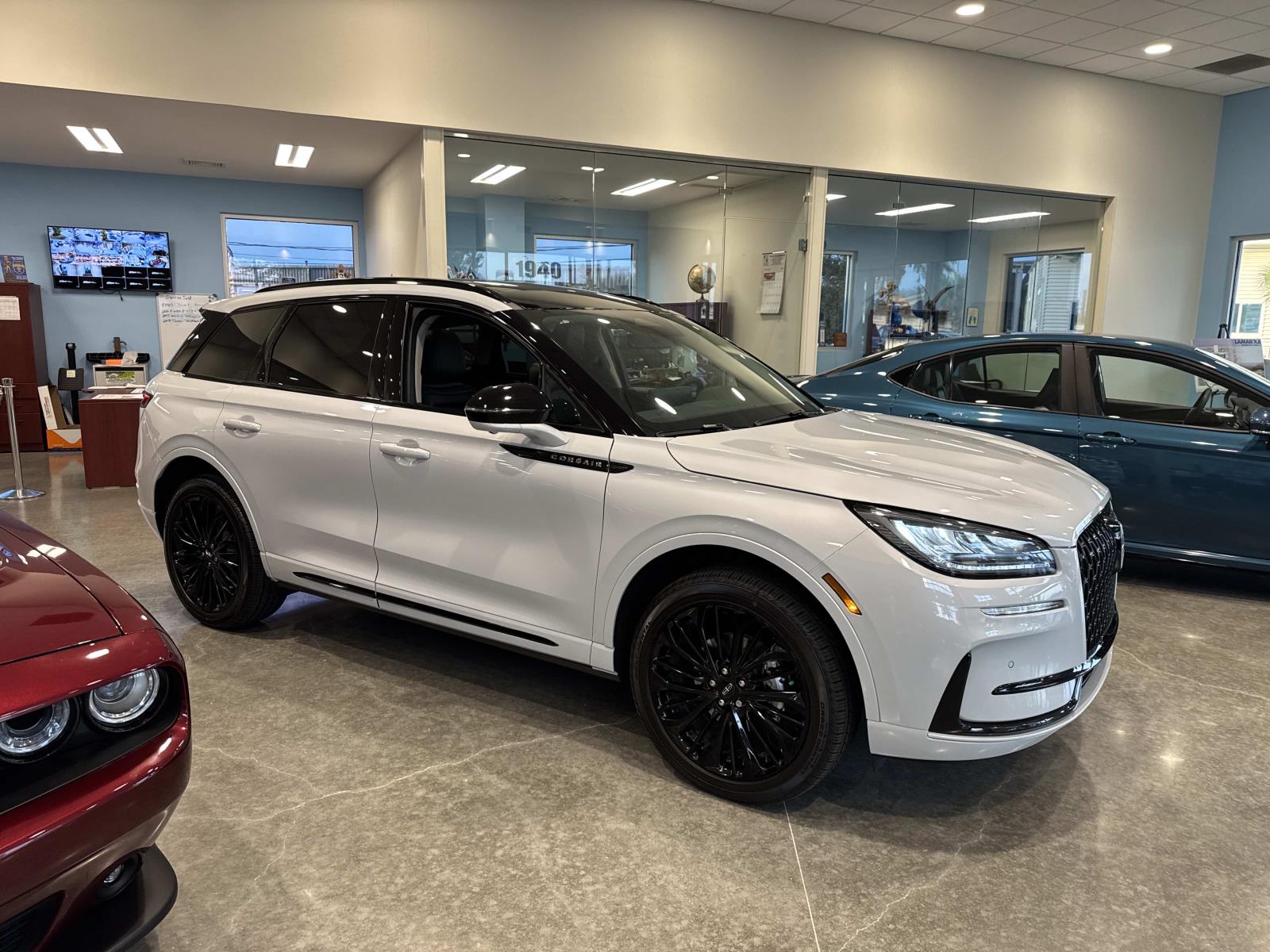 2026 Lincoln Corsair Premiere's photo