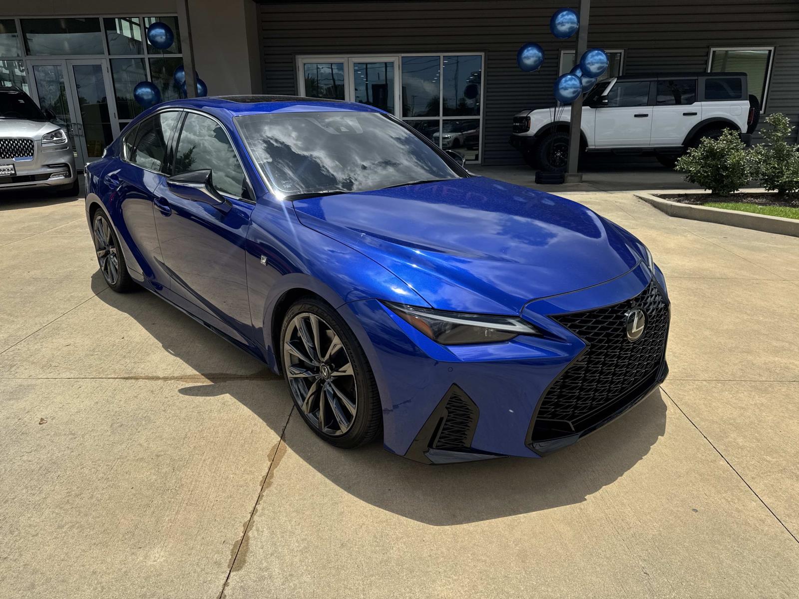 2022 Lexus IS