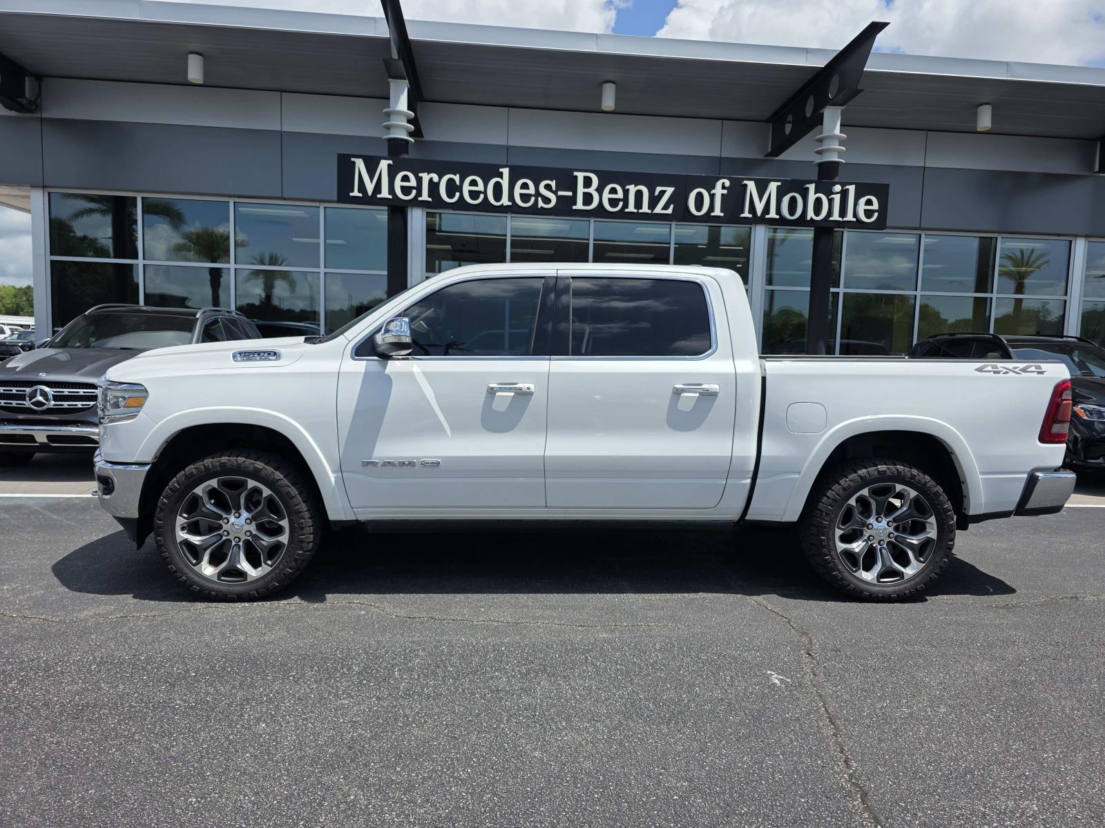 2019 RAM 1500 Longhorn 4x4 Crew Cab 5'7's photo