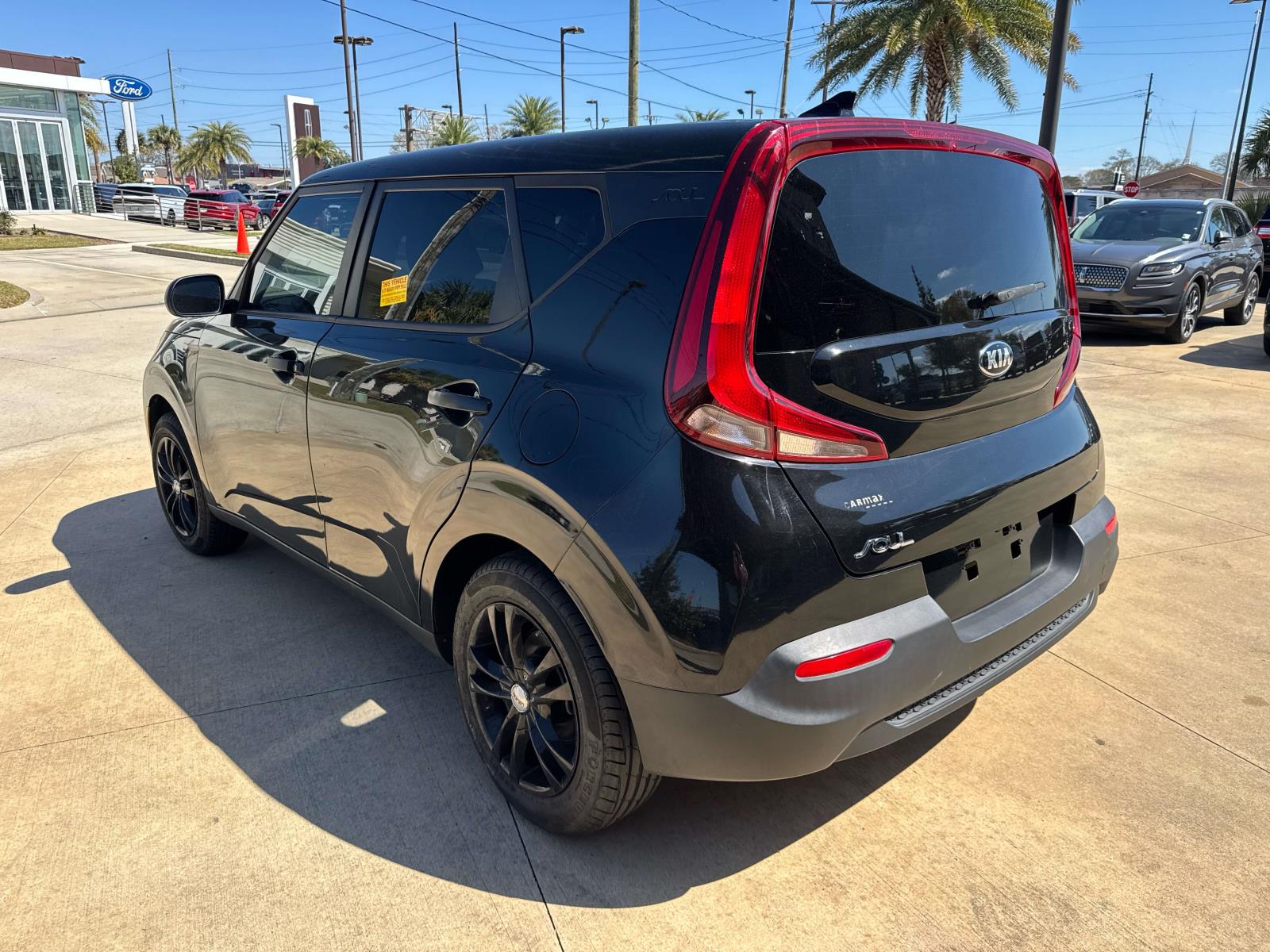 2021 Kia Soul LX - Photo 6