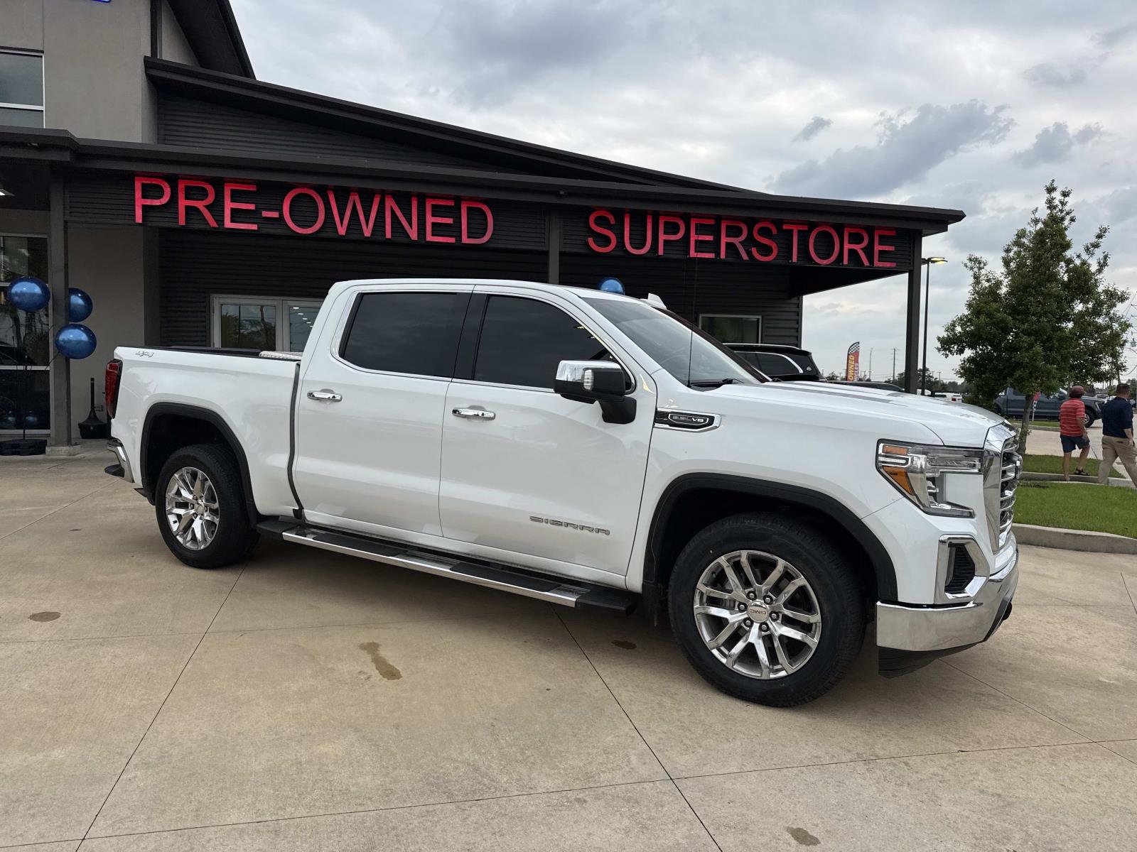 2020 GMC Sierra 4WD Crew Cab Short Box SLT's photo