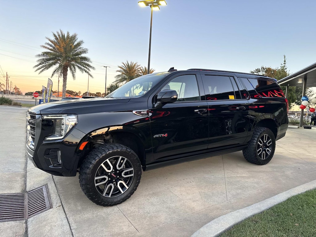 Used 2022 GMC Yukon XL 4WD AT4 Sport Utility