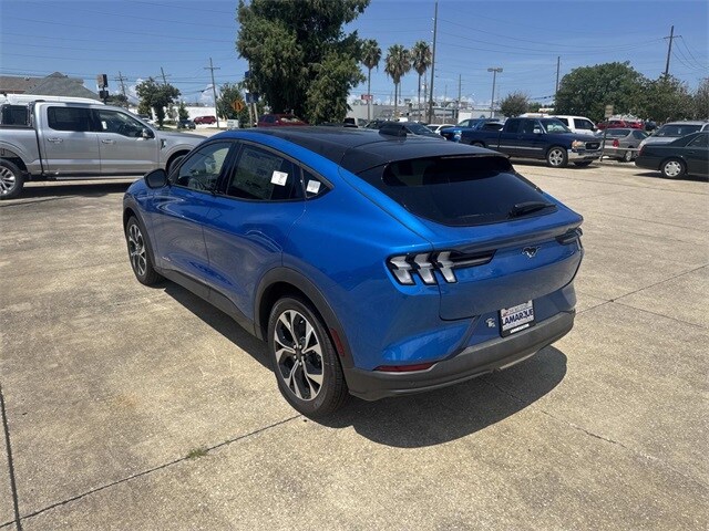 2025 Ford Mustang Mach-E Select photo 3