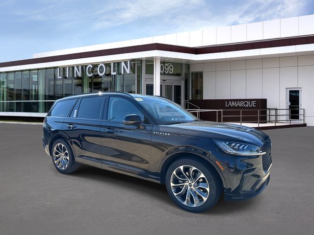 2025 Lincoln Aviator Premiere's photo
